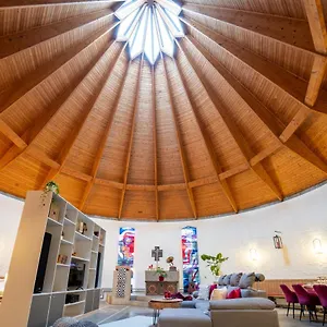 Apartment Dreamcation - Ehemalige Kirche&souterrain Wohnung, 3d-tour, Terrasse, Bbq, Kamin, Kelheim